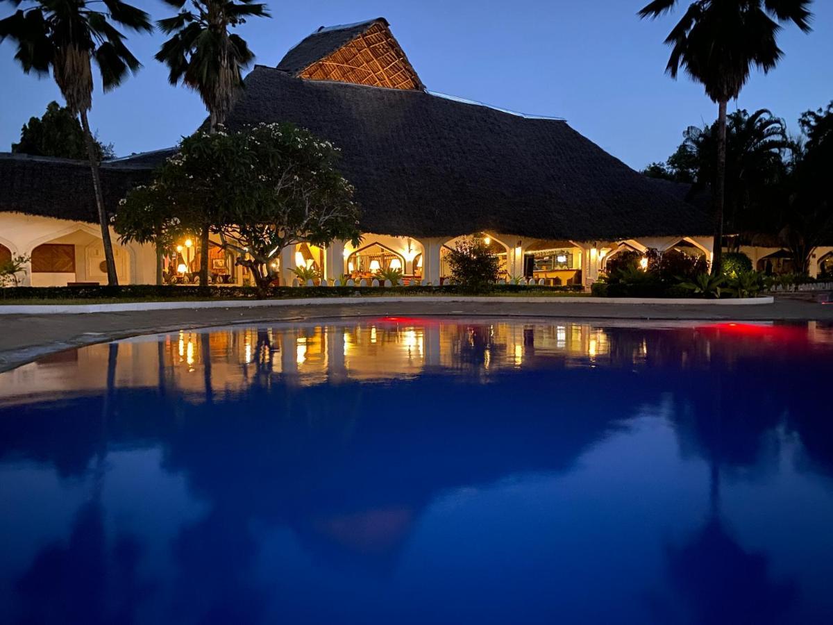 Rezort Zanzibar Beach Resort 3*